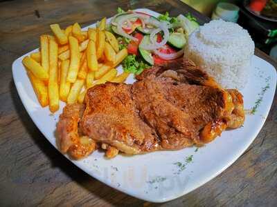 Mau Kitchen Restaurant Bar.