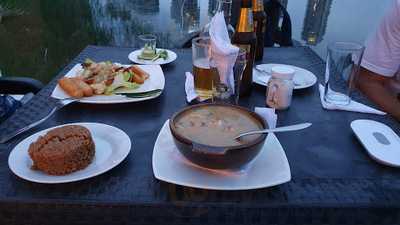 Tropicana Café Restaurante & Bar