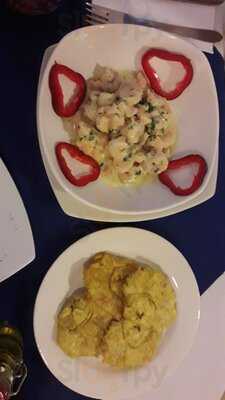 Cafe De Artistas & Bistro Bar