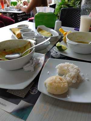 Rico Ajiaco Y Algo Más