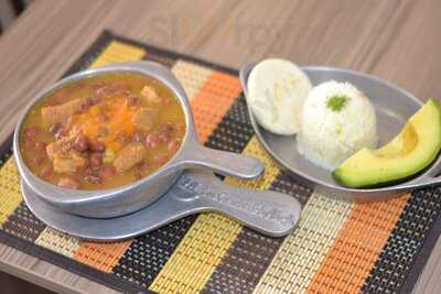 Las Cazuelas De La Abuela