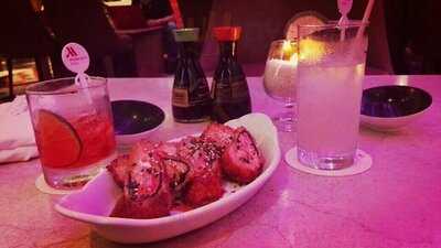 Tanoshii Lounge & Sushi Bar