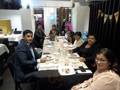 Nomade Bistro Bar Restaurant