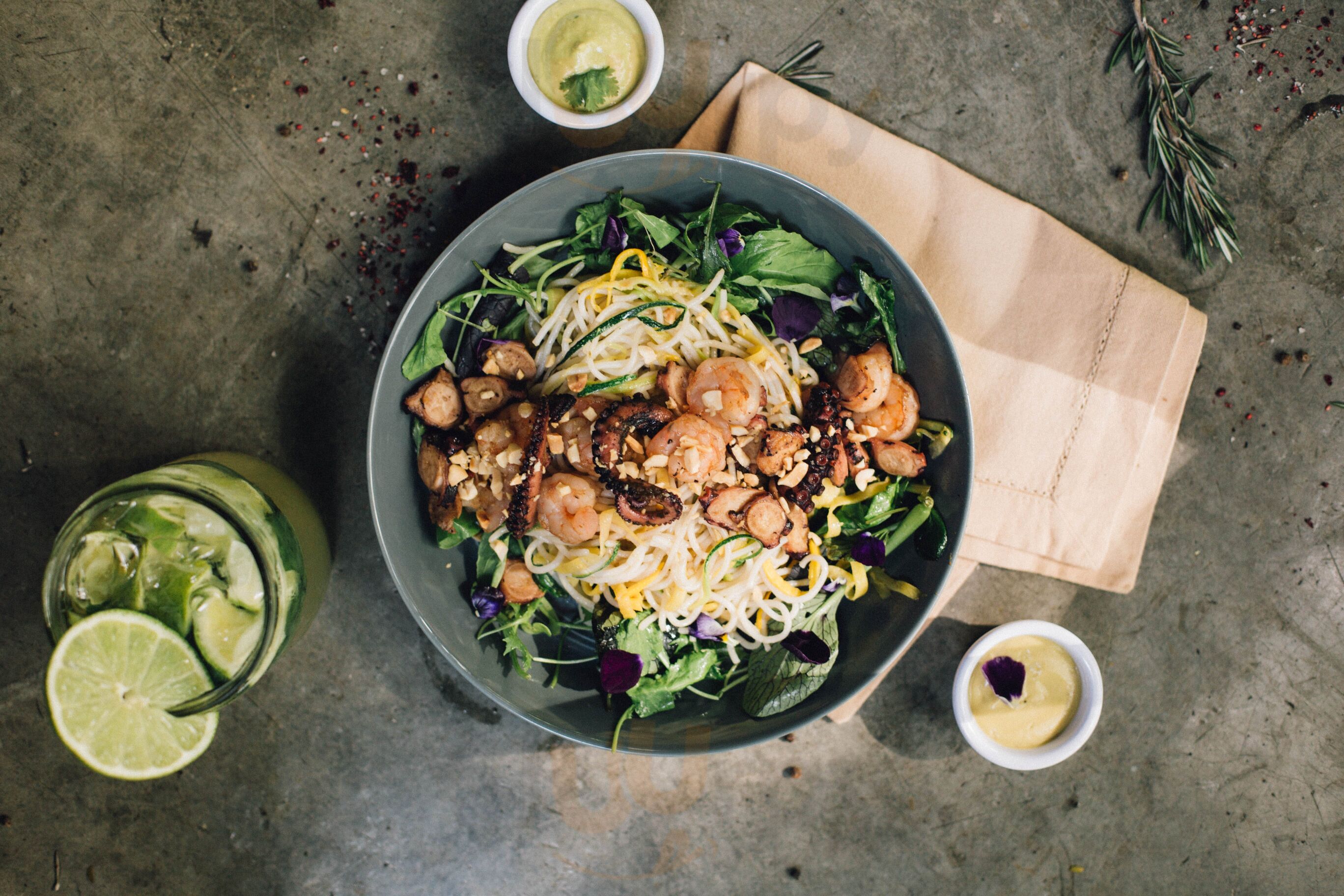 Bowls & Brunch Food Bar