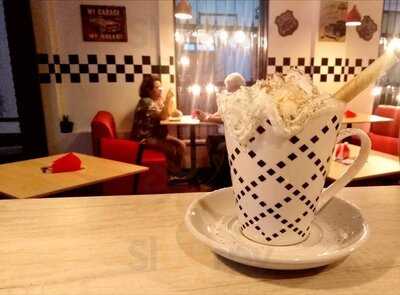 Go, Johnny Go! Cafe Lounge