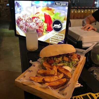 Juanita Food & Drinks