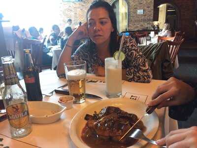 Leños & Carbón Gran Estación