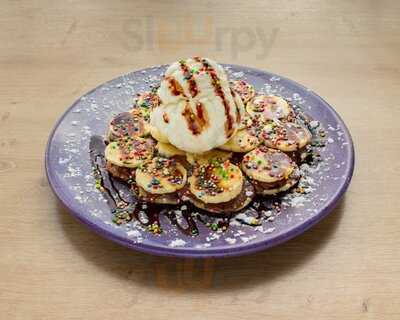 La Crepa Ice Rolls Crepes & Waffles