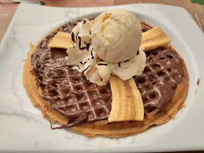 Crepes & Waffles