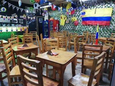 Buena Vibra Cafe - Restaurant