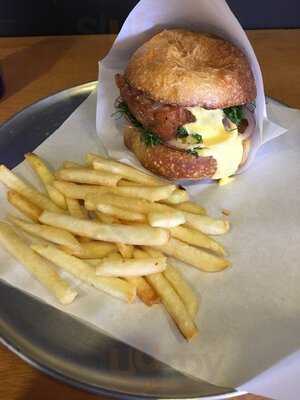 Guerrero, Compañía De Sándwiches