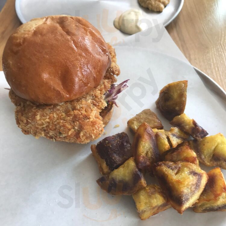 Guerrero, Compañía De Sándwiches