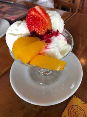 Sopas De Mamá & Postres De La Abuela