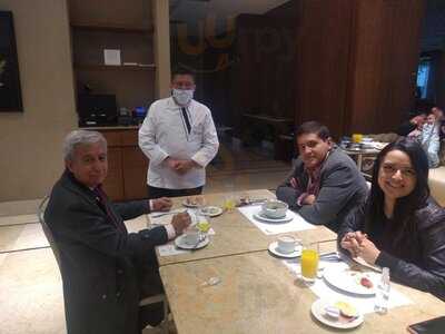 Restaurante Bodegón Del Hotel Nh Collection Royal Teleport