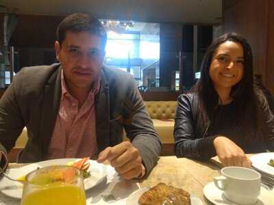 Restaurante Bodegón Del Hotel Nh Collection Royal Teleport