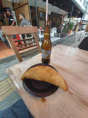 Los Chamos Arepas Venezolanas Y Algo Mas