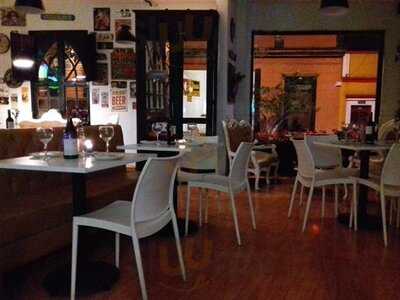 La Mafia Lima Restobar