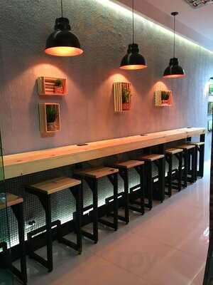 Chicken Chops La Strada