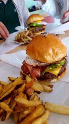 Botero Burger Lab