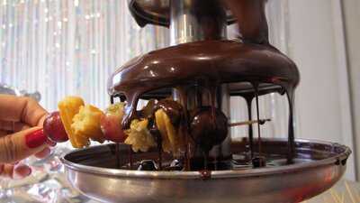 LÜ Chocolate Con Churros