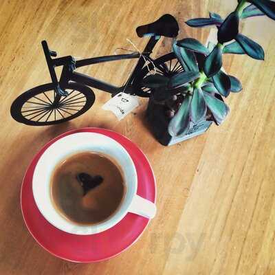 Entre Bielas Café Arte