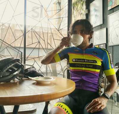 Entre Bielas Café Arte