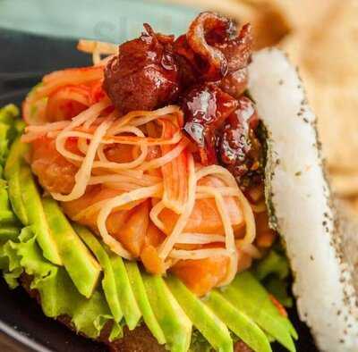 Roll Up - Sushiburrito