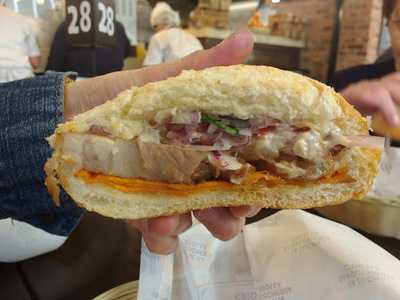 La Lucha Sanguchería Criolla 93