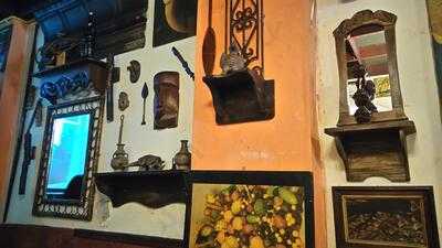 Hips Galería & Restaurante