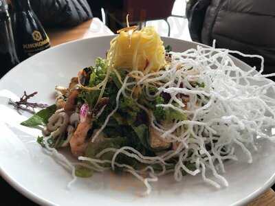 Teriyaki Sushi Bar Av. 19