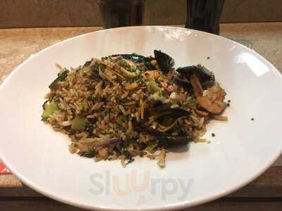 Teriyaki Sushi Bar Av. 19