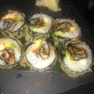 Teriyaki Sushi Bar Av. 19