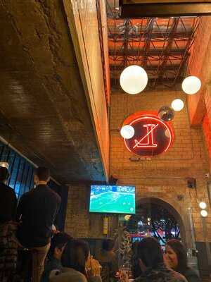 Cervecería Lateral Candelaria Calle 12