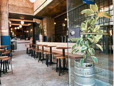 Cervecería Lateral Candelaria Calle 12