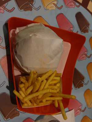 Sierra Nevada Hamburguesas Y Malteadas