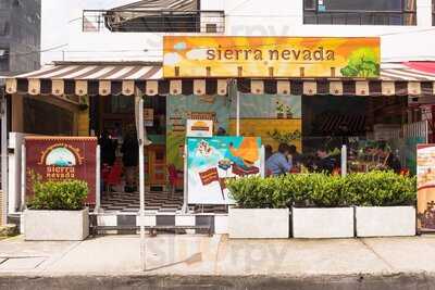 Sierra Nevada Hamburguesas Y Malteadas