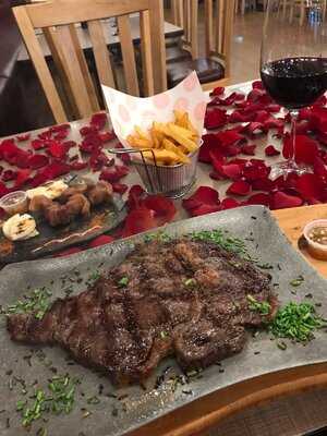 Red Angus Steak & Beer House