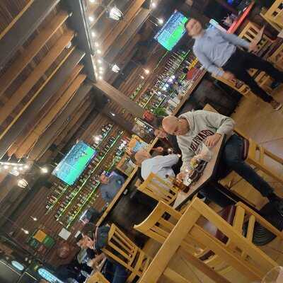 Red Angus Steak & Beer House