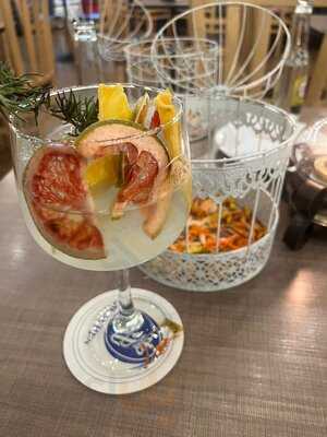 Red Angus Steak & Beer House