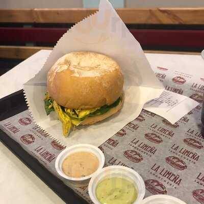 La Limeña Sangucheria