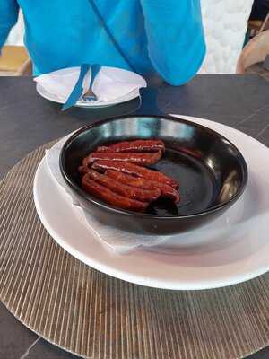 Barricas Tapas Y Cañas