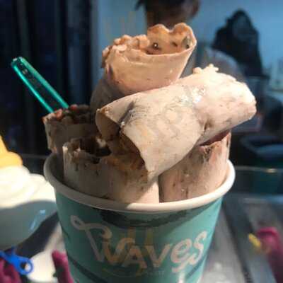 Waves Heladería