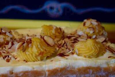 Lolo Coffee & Snacks