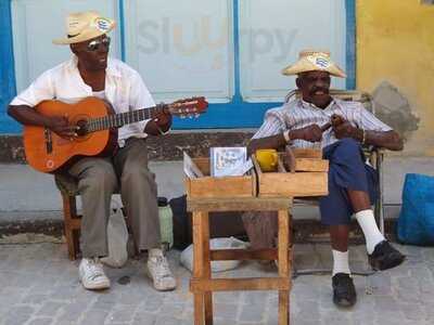 Lolo Coffee & Snacks