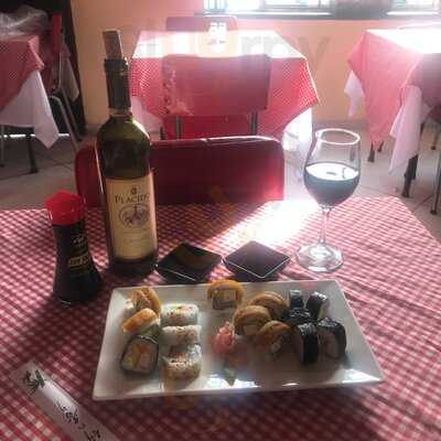 La Vida En Rosa Cafe Bar