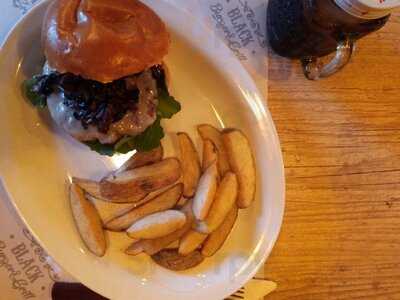 Black Burger & Grill