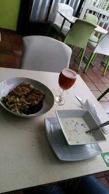 Pura Vida Juice Bar & Restaurante