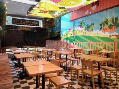 Sierra Nevada Hamburguesas Y Malteadas