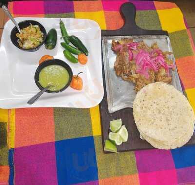 El Sabor De Lupe Y Algo Más