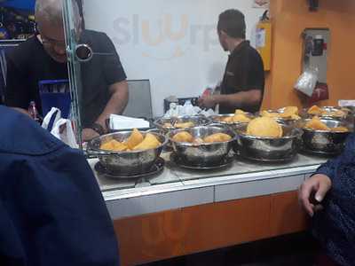 Empanadas Donde Charles Y Punto